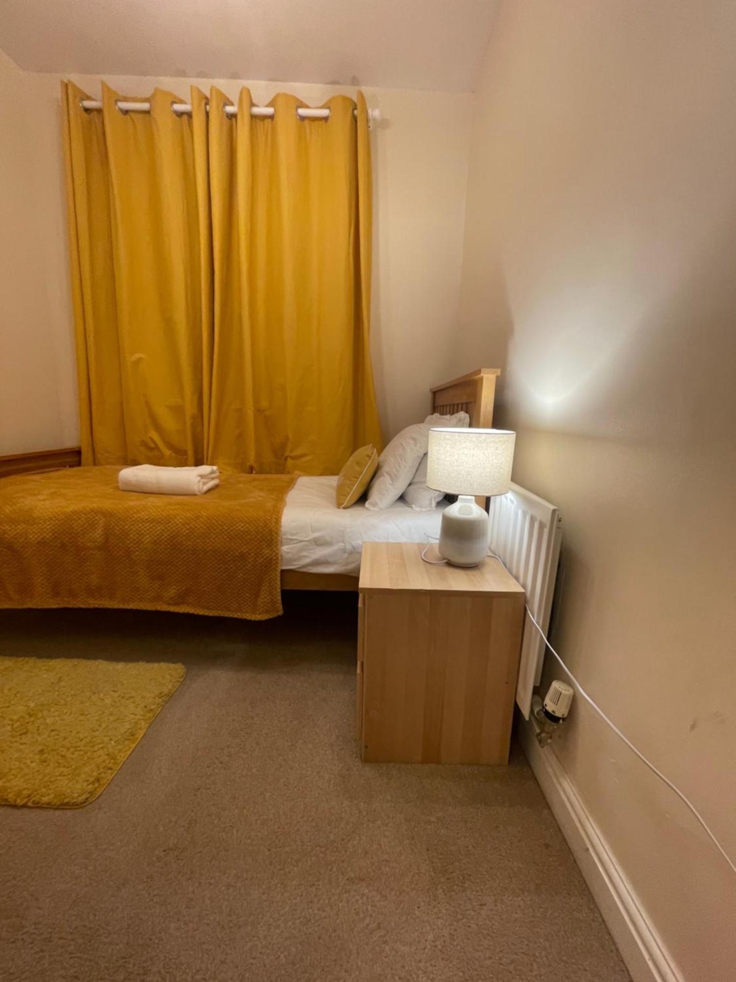 Holiday Home In Cardiff. Sleeps 6 Εξωτερικό φωτογραφία